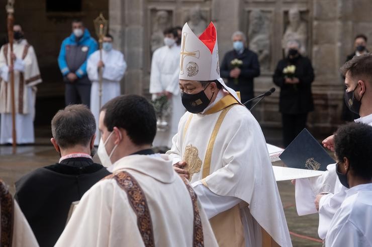 O Nuncio da súa Santidade o Papa de Roma, durante o acto solemne de apertura da Porta Santa da Catedral de Santiago.. César Arxina - Europa Press 