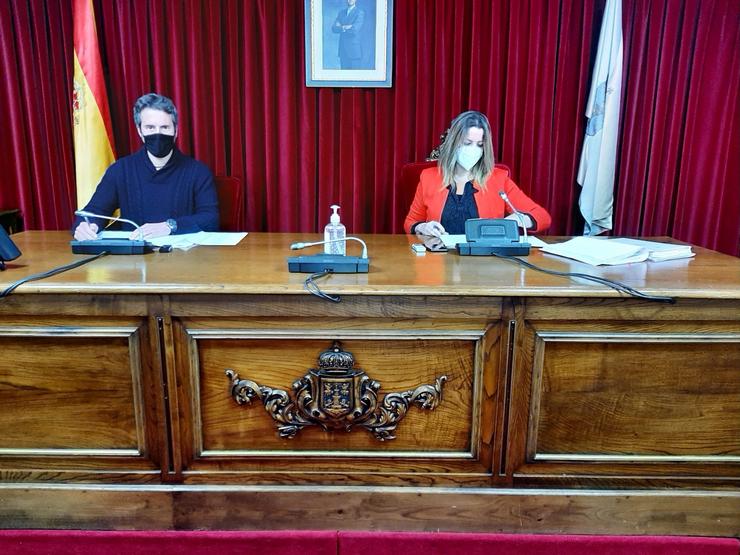 O tenente de alcalde de Lugo, Rubén Aroxo, e a alcaldesa, Lara Méndez, na rolda de prensa