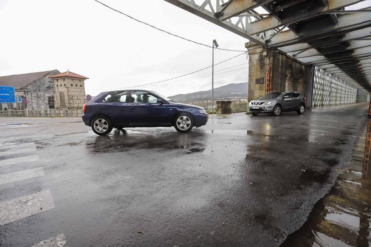 Vehículos na fronteira Galicia-Portugal zona dá Ponche Internacional Tui-Valença, en Pontevedra, Galicia (España), a 4 de decembro de 2020.. Marta Vázquez Rodríguez - Europa Press 