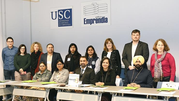 Emprendedoras da India nun seminario da USC 