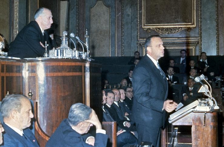 15 DE MARZO DE 1966 - CONGRESO DOS DEPUTADOS, MADRID, ESPAÑA: O ministro de Información e Turismo, Manuel Fraga, durante o seu discurso con motivo da promulgación da Lei de Prensa.. Europa Press - Arquivo