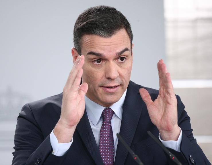 O presidente do Goberno, Pedro Sánchez, en rolda de prensa tras a primeira reunión do consello de ministros do Goberno de coalición de PSOE e Unidas Podemos na XIV Lexislatura, en Madrid (España), a 14 de xaneiro de 2020.. Eduardo Parra - Europa Press