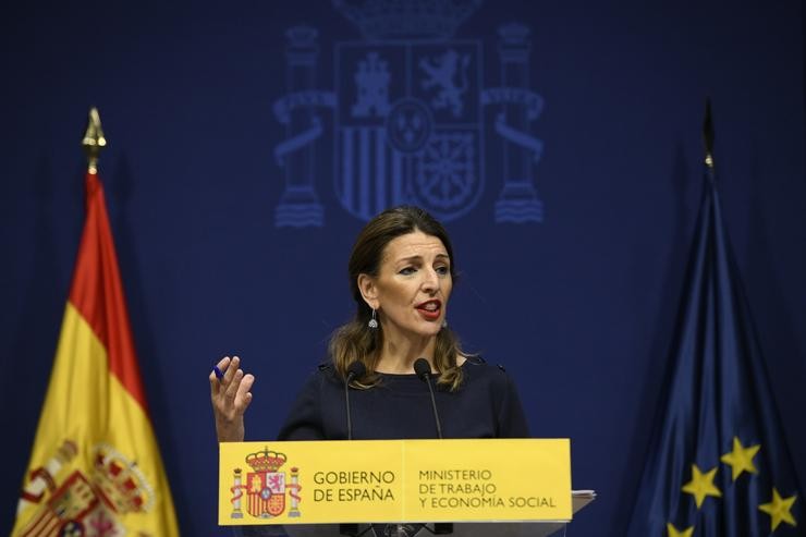 A ministra de Traballo e Economía Social, Yolanda Díaz, en rolda de prensa tras as súas reunións con asociacións de traballadores autónomos,  en Madrid (España)/ Europa Press