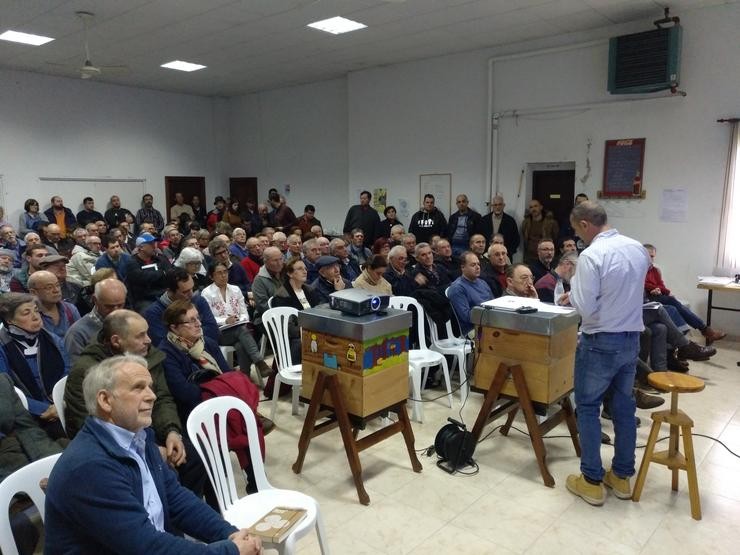 Reunión de apicultores en Arzúa / Remitida.