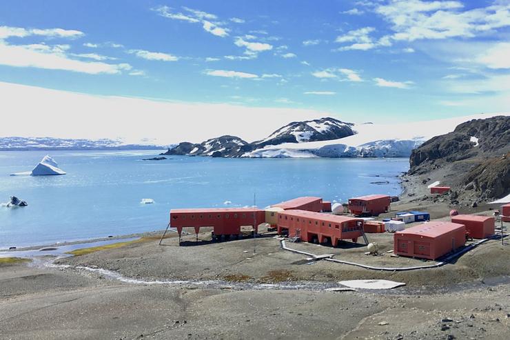 O detector de raios cósmicos na Antártida. INSTITUTO GALEGO DE FÍSICA DE ALTAS ENERXÍAS / Europa Press
