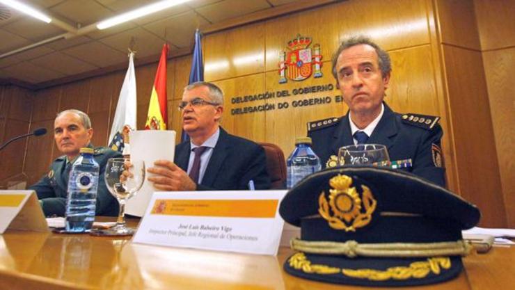 José Luís Balseiro Vigo,novo xefe superior da Policía Nacional en Galicia, á dereita / EFE  José Luís Balseiro Vigo,novo xefe superior da Policía Nacional en Galicia, á dereita / EFE