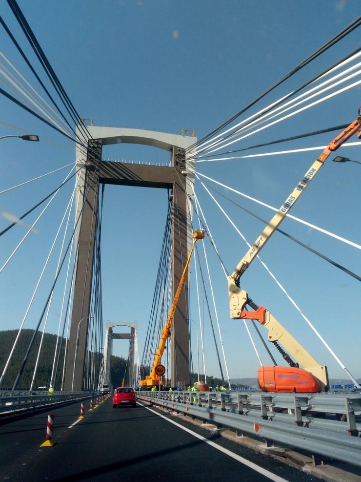 A ponte de Rande durante a realización das obras de ampliación 