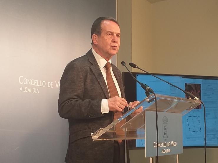 Abel Caballero, alcalde de Vigo e presidente da Federación Española de Municipios e Provincias.. PAULA XUSTO-EUROPA PRESS