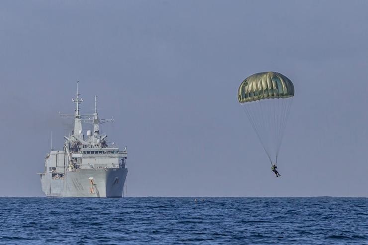 Galicia durante un adestramento da Forza de Guerra Naval Especial.. MINISTERIO DE DEFENSA