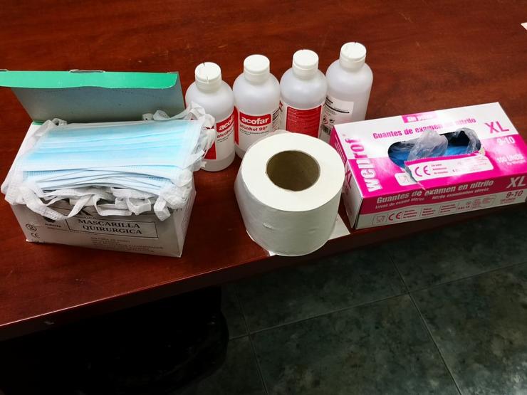 Kit de prevención achegado polo Concello de Vigo á Policía Local ante a epidemia de coronavirus, segundo denuncia do Sindicato Profesional de Policías Municipais.. SINDICATO PROFESIONAL DE POLICÍAS MUNICIPAIS VIGO