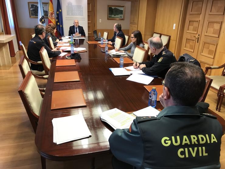 O delegado do Goberno, Javier Losada, preside a reunión do centro de coordinación sobre as medidas do estado de alarma.