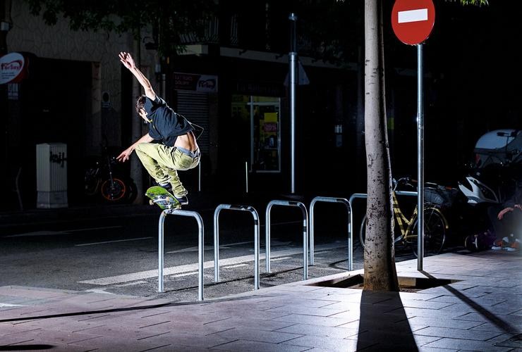 Rubén Cajaraville, o skater compostelán que doará todos os beneficios que recade coas próximas ventas. Foto de: Gerard Riera
