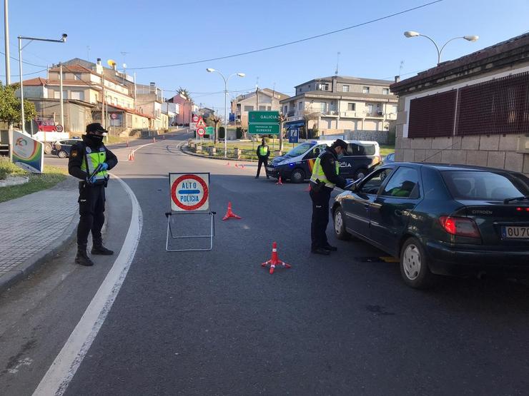 Control da Policía Nacional en Ourense para evitar saídas durante o estado de alarma 