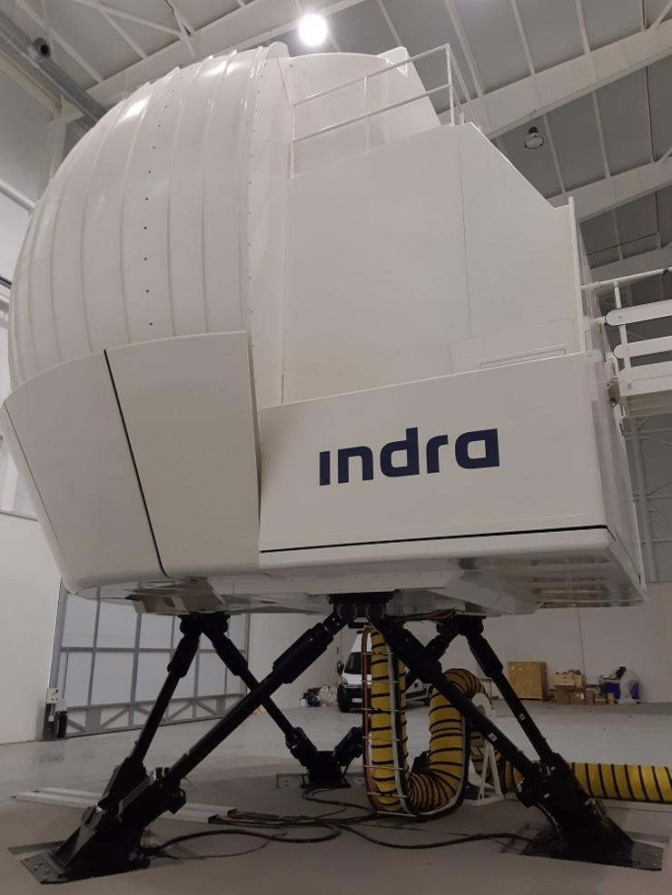 Simulador Sim NH90 de Indra.. INDRA - Arquivo