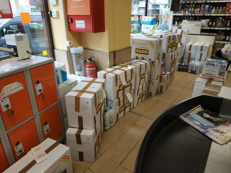 Caixas de pedidos nun supermercado de Santiago durante o estado de alarma / Europa Press