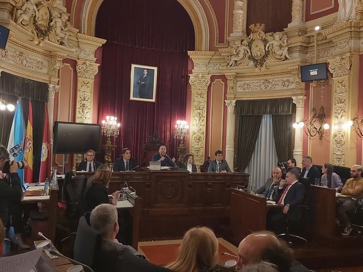 Pleno municipal de Ourense co alcalde, Gonzalo Pérez Jácome