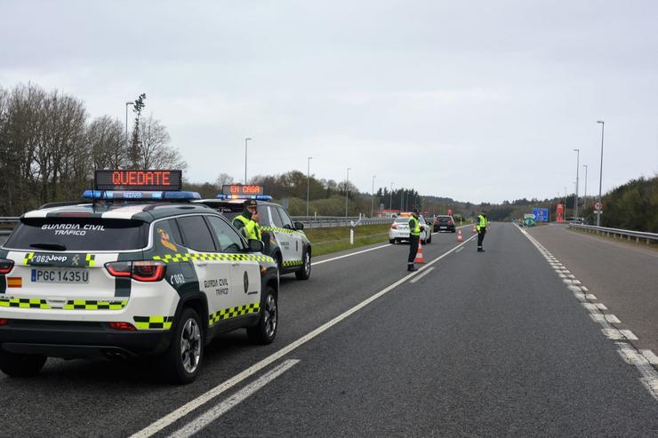 Punto de control da Garda Civil en Lugo. GC
