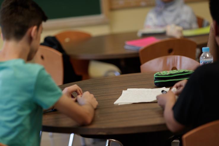 Estudantes nunha aula 