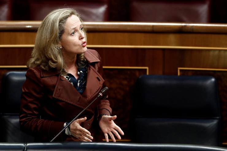 A vicepresidenta de Asuntos Económicos, Nadia Calviño, durante un Pleno do Congreso. Pool