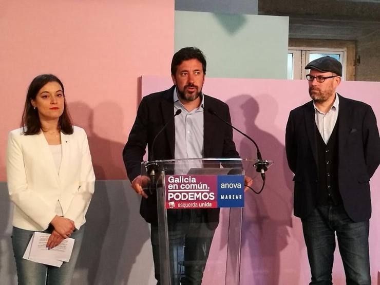 Eva Solla, Antón Gómez Reino e Martiño Noriega da coalición Galicia En Común Anova Mareas. GALICIA EN COMÚN ANOVA MAREAS 
