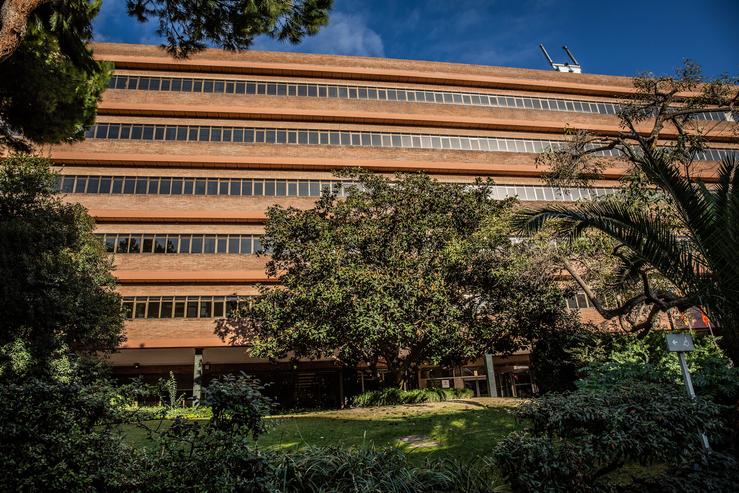 Exterior do Departamento de Educación da Generalitat de Catalunya, situado na Vía Augusta de Barcelona.. DAVID ZORRAKINO/EUROPA PRESS - Arquivo / Europa Press