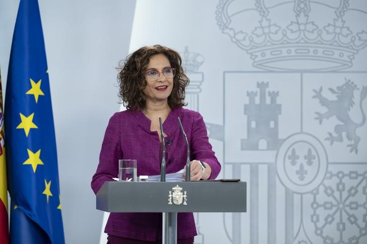 A ministra de Facenda e portavoz do Goberno, Maria Jesús Montero, comparece en rolda de prensa tras o Consello de Ministros. Moncloa 