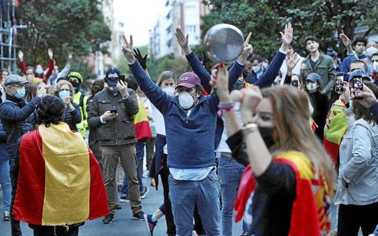 Protestas no barrio de Salamanca, de Madrid, un dos máis ricos da capital, fomentadas por Vox e apoiadas polo PP, durante o estado de alarma / EFE