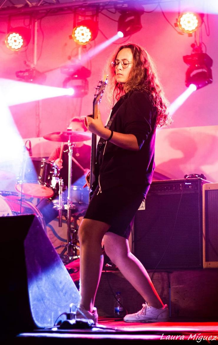 Elena Penas durante un concerto de Nuada 