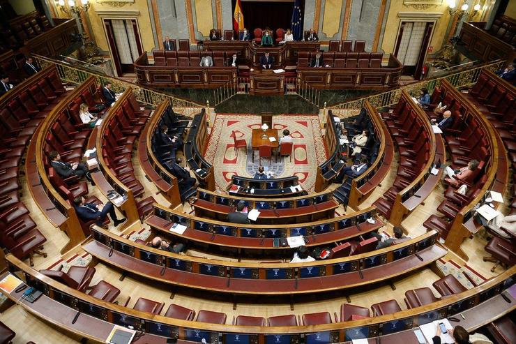 Hemiciclo do Congreso no debate da quinta prórroga do estado de alarma