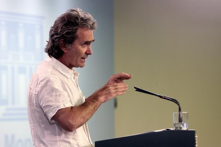 O director do Centro de Alertas e Emerxencias Sanitarias do Ministerio de Sanidade, Fernando Simón, durante unha rolda de prensa sobre a xestión da crise do Covid-19, en Madrid (España) a 6 de maio de 2020.. Moncloa