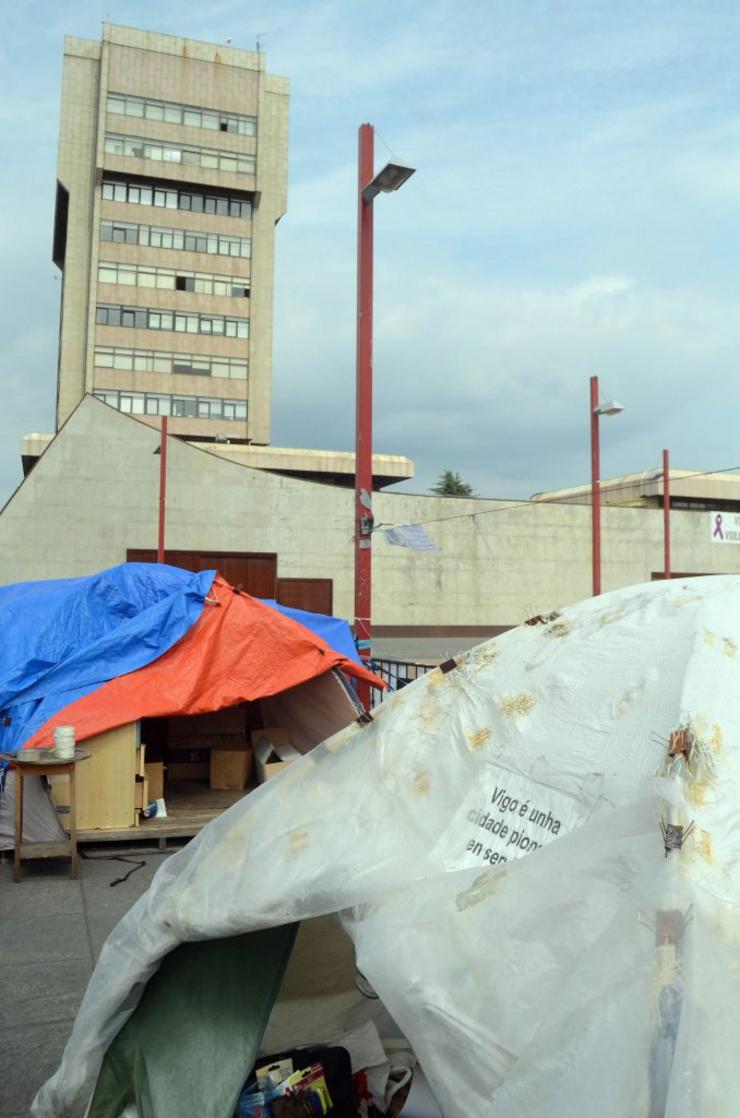 Acampada contra a pobreza na praza do Rei, Vigo