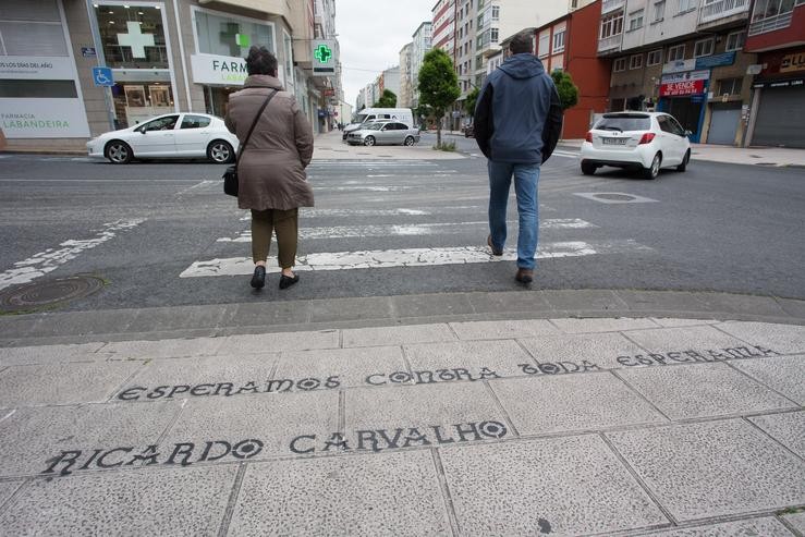 Cita dun dos 27 autores homenaxeados na  Semana das Letras Galegas 2020 pintada nunha das beirarrúas das rúas do centro urbano de Lugo a 15 de maio de 2020 / Carlos Castro - Europa Press.