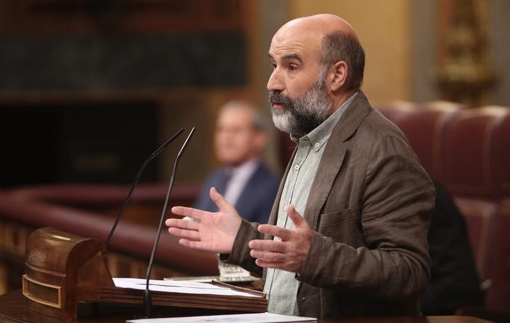 O deputado do BNG, Néstor Rego, intervén durante o pleno celebrado no Congreso dos Deputados onde trataron o Real Decreto do Ingreso Mínimo Vital, nun acto posterior á sesión de Control ao Goberno. En Madrid, (España), a 10 de xuño. EUROPA PRESS