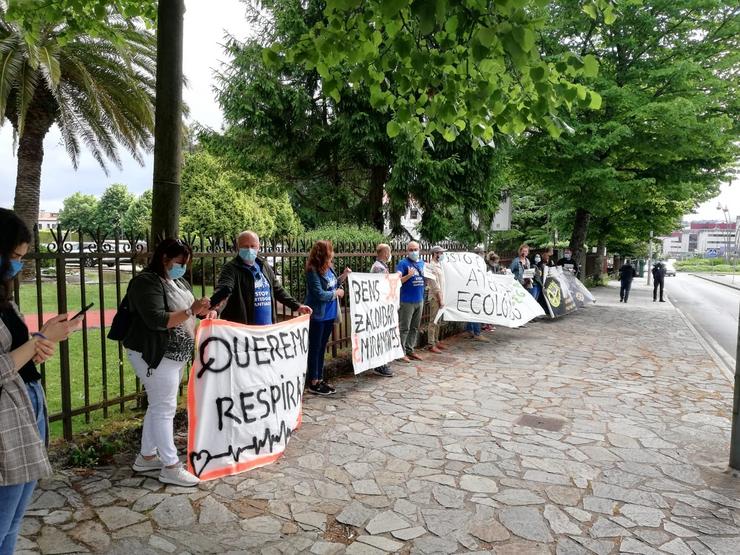 Colectivos reclaman ante Medio Ambiente o peche do vertedoiro de Grixoa-Miramontes. ADEGA 