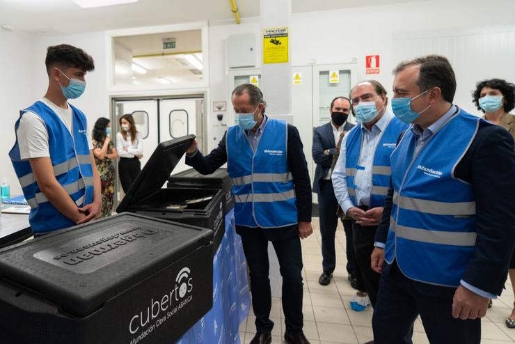 Programa Cubertos, de Afundación e Abanca, para proporcionar menús a escolares durante o verán.. ABANCA 