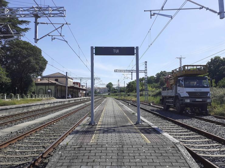 Electrificación do tramo Guillarei-Tui-Fronteira Portugesa. ADIF - Arquivo / Europa Press