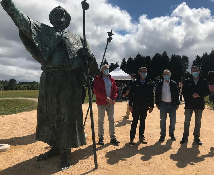 Feijóo, Bugallo e Román Rodríguez na reapertura dos camiños de Santiago 