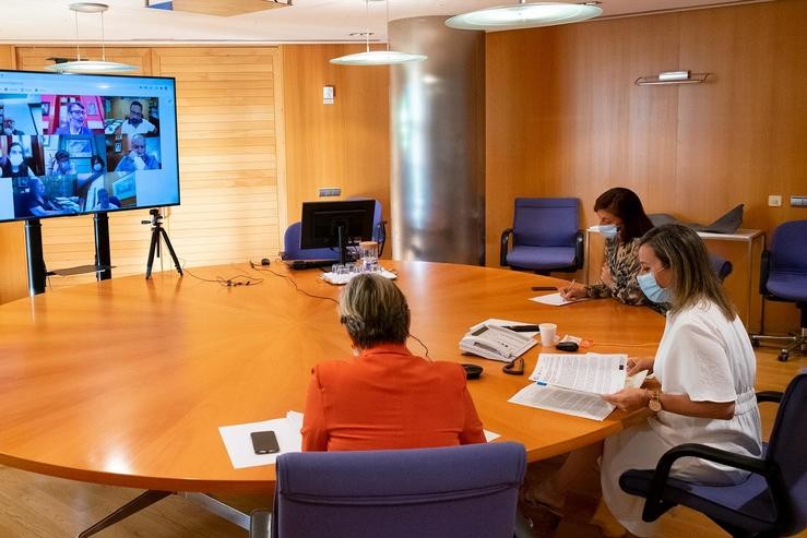 Reunión entre administracións para abordar o proxecto do dragado da Ría do Burgo. XUNTA