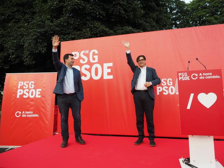 O candidato do PSdeG á Presidencia da Xunta, Gonzalo Caballero, e o ministro de Sanidade, Salvador Illa. PSDEG