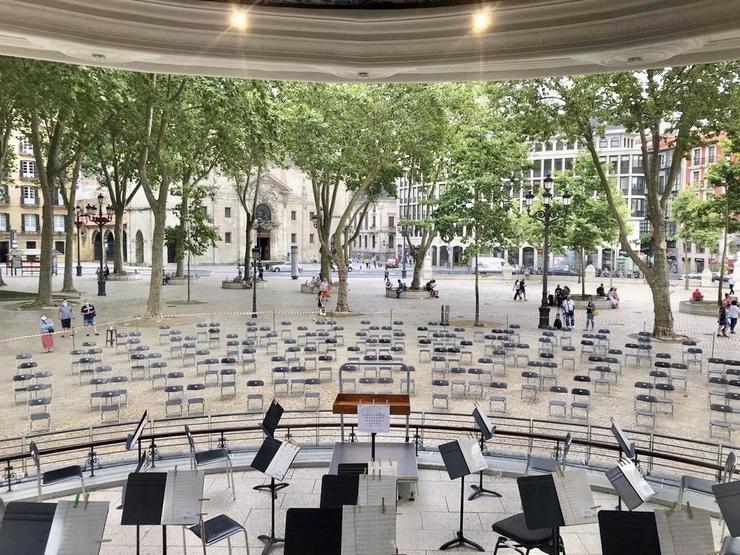 Quiosco do Arenal preparado para un concerto da Banda Municipal de Música de Bilbao. CONCELLO DE BILBAO - Arquivo 