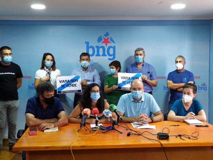Rolda de prensa do BNG con Noa Presas e o alcalde de Viana do Bolo, Secundino Fernández 