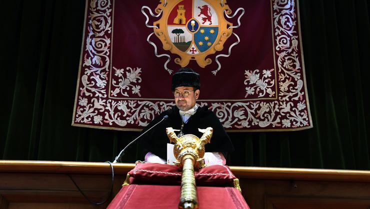 Antonio López: Con Máscaras Pero Con Voz, Somos Quen De Saír Adiante. UNIVERSIDADE DE SANTIAGO DE COMPOSTELA 