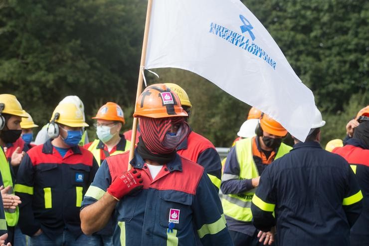 Traballadores de Alcoa San Cibrao durante unha manifestación. Carlos Castro - Europa Press