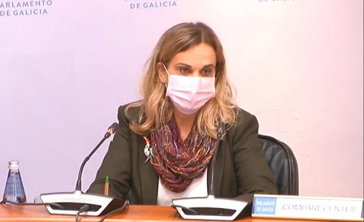 A valedora do Pobo, María Dores Fernández Galiño, presenta en comisión a memoria da institución de 2019. PARLAMENTO DE GALICIA (CAPTURA) / Europa Press