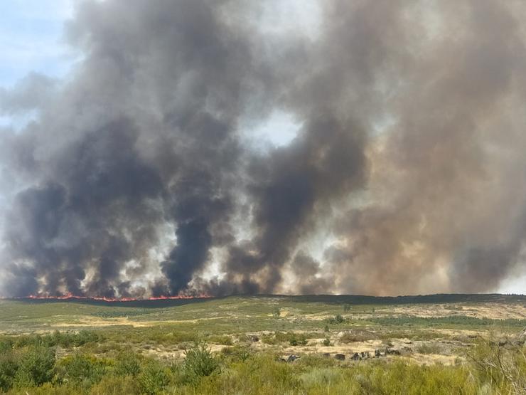 Incendio na Mezquita que procede doutro lume de Portugal 