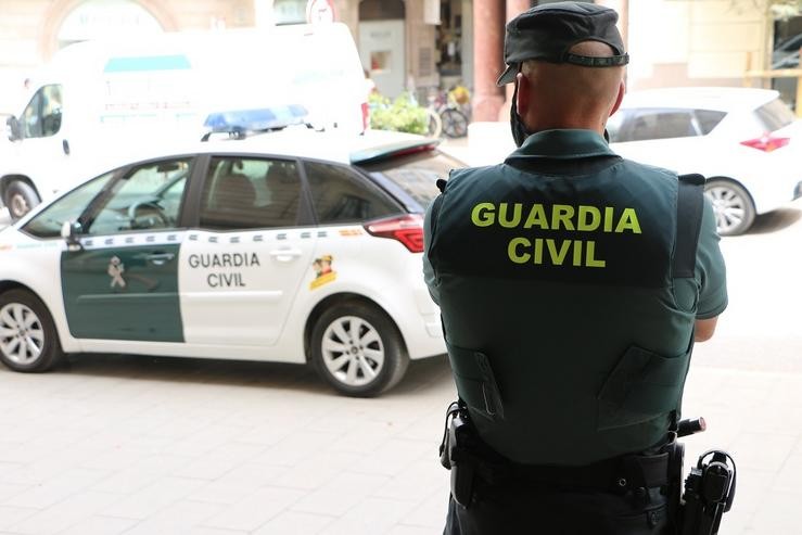 Axente da Garda Civil en Llucmajor, Mallorca.. GARDA CIVIL 