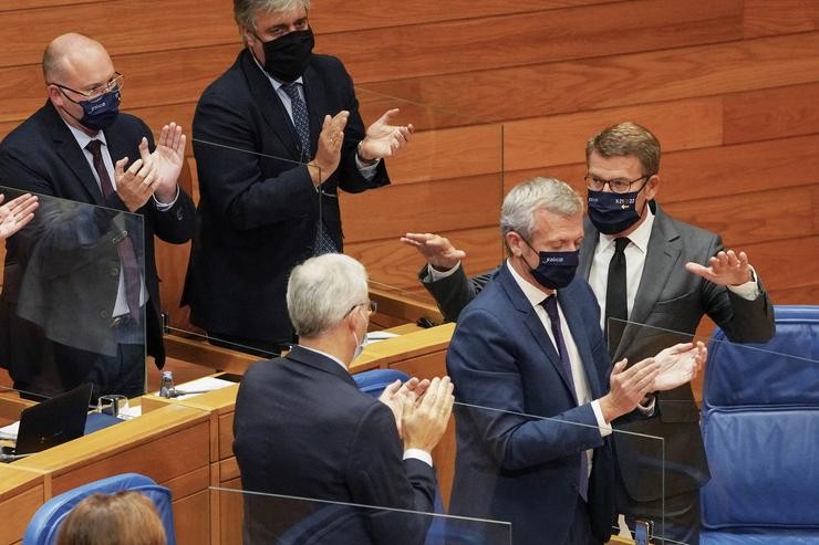 O presidente da Xunta de Galicia, Alberto Núñez Feijóo (1d); o vicepresidente primeiro, Alfonso Rueda (2d), e o vicepresidente segundo, Francisco Conde (3d), durante o debate do Estado da Autonomía de Galicia.. Álvaro Ballesteros - Europa Press