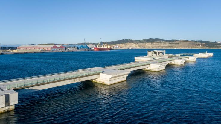 Porto Exterior da Coruña / Autoridade Portuaria. 