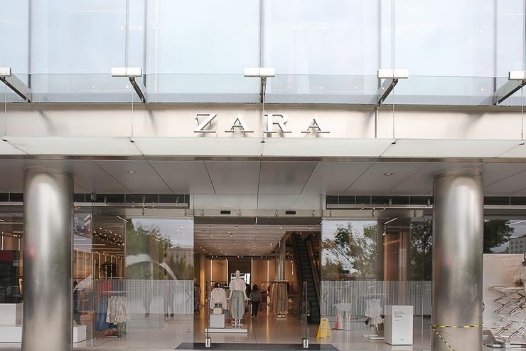 Arquivo - Unha tenda de Zara no centro de Madrid. Cézaro De Luca - Europa Press - Arquivo 