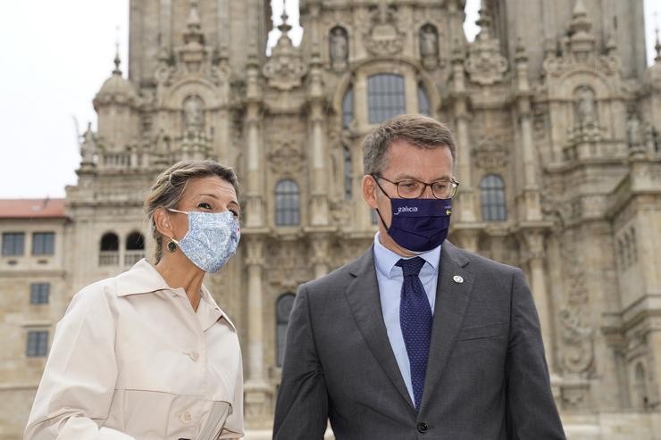 Arquivo - O presidente da Xunta, Alberto Núñez Feijóo, e a vicepresidenta segunda do Goberno e ministra de Traballo, Yolanda Díaz, á súa chegada unha reunión entre ambos, a 17 de setembro de 2021, en Santiago de Compostela, A Coruña, Galicia, (Españ. Álvaro Ballesteros - Europa Press - Arquivo 